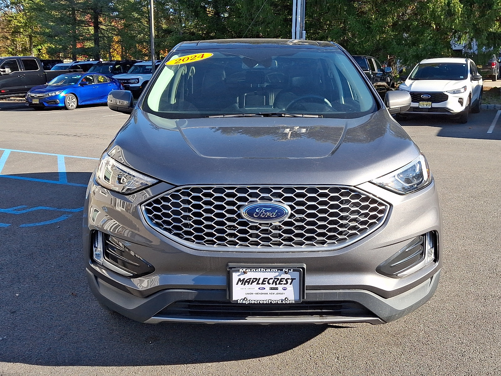 Used 2024 Ford Edge SEL w/ Convenience Package AWD/4WD image 2