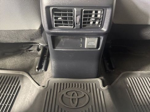 Used 2025 Toyota 4Runner TRD Off-Road image 13