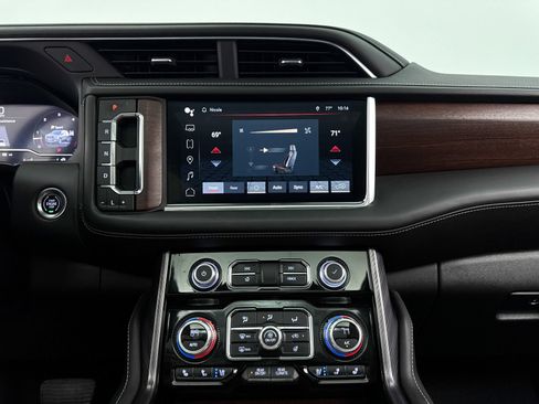 Used 2023 GMC Yukon Denali Ultimate w/ LPO, Floor Liner Package AWD/4WD image 29