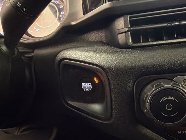 Used 2025 Jeep Gladiator Sport AWD/4WD image 26