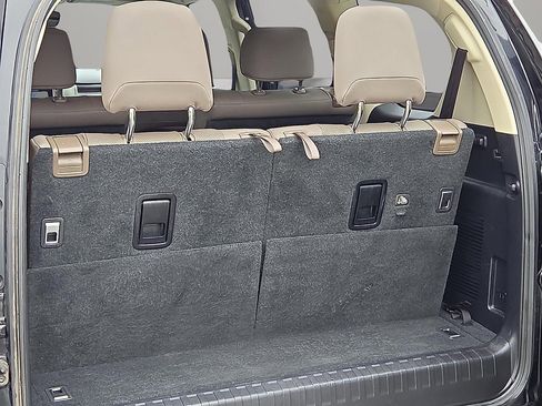 Used 2020 Lexus GX 460 Premium image 8