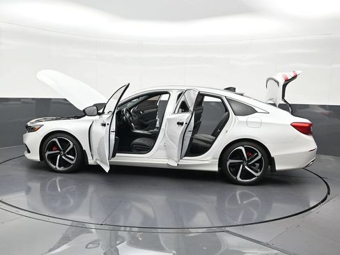Used 2022 Honda Accord Sport image 32