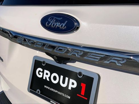 Used 2019 Ford Explorer Limited w/ Class III Trailer Tow Package image 31