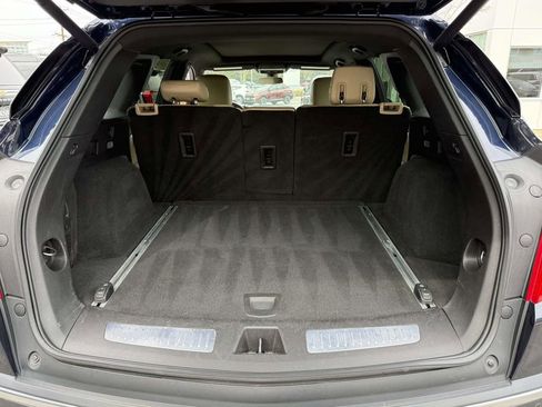 Used 2017 Cadillac XT5 Luxury w/ Driver Awareness Package image 17