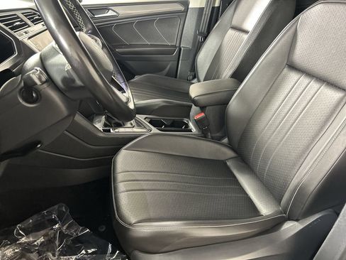 Used 2022 Volkswagen Tiguan SE FWD image 22