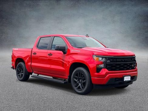 Used 2023 Chevrolet Silverado 1500 Custom AWD/4WD image 1