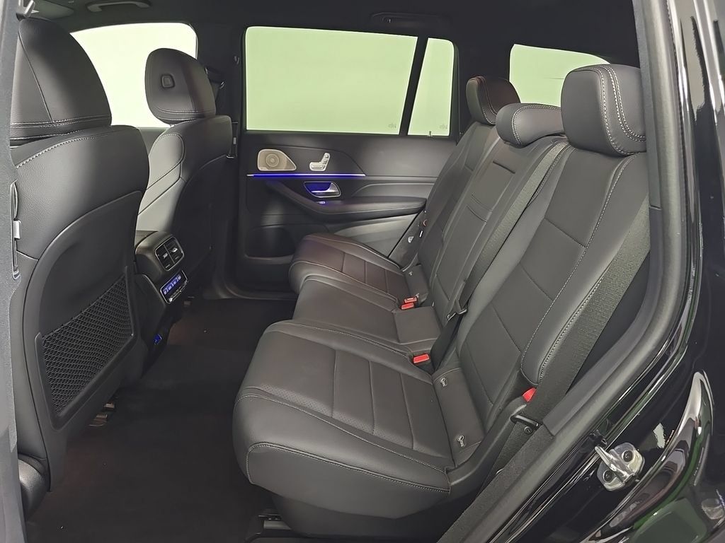 Used 2025 Mercedes-Benz GLS 450 4MATIC image 15