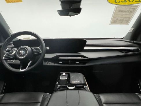 Used 2025 Buick Enclave Avenir w/ Super Cruise Package image 11
