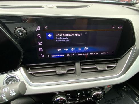 Used 2026 Chevrolet Trax LT w/ LT Convenience Package FWD image 34