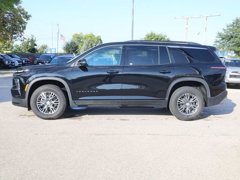 Used 2024 Chevrolet Traverse LT AWD/4WD image 6
