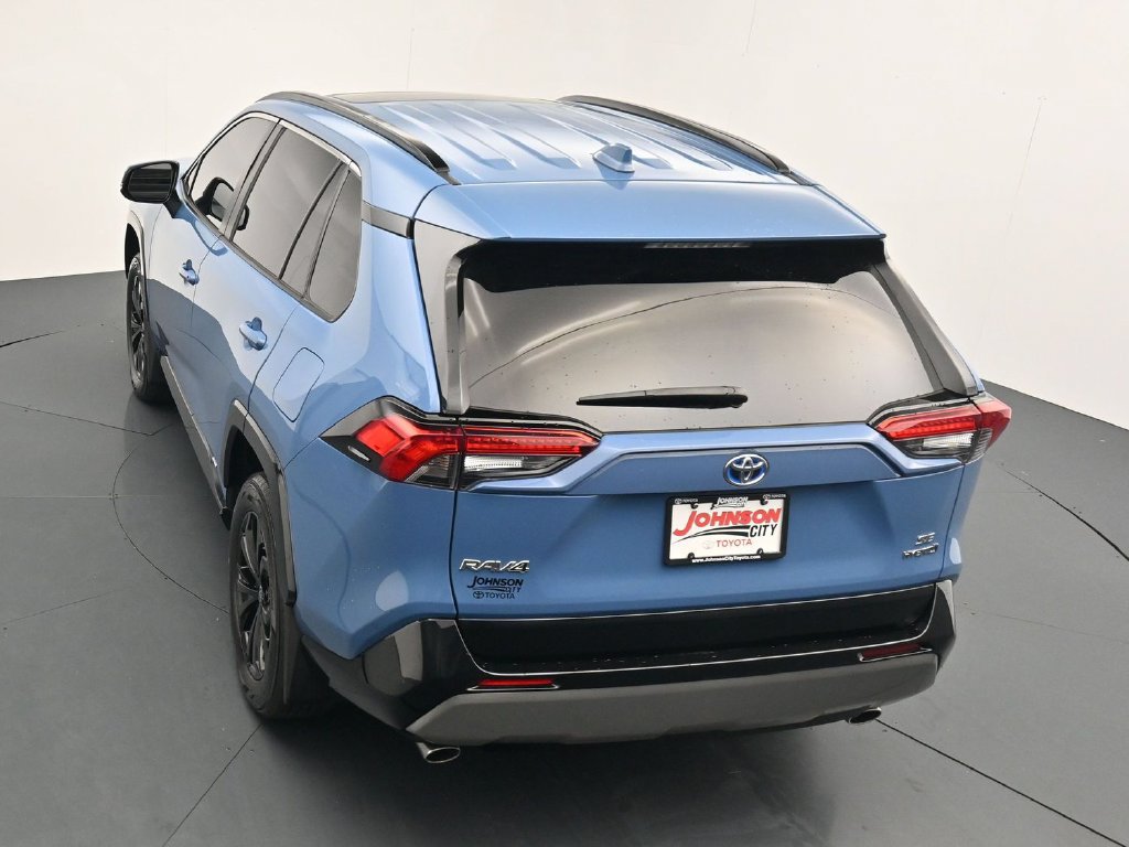 Used 2024 Toyota RAV4 SE w/ Convenience Package AWD/4WD image 25