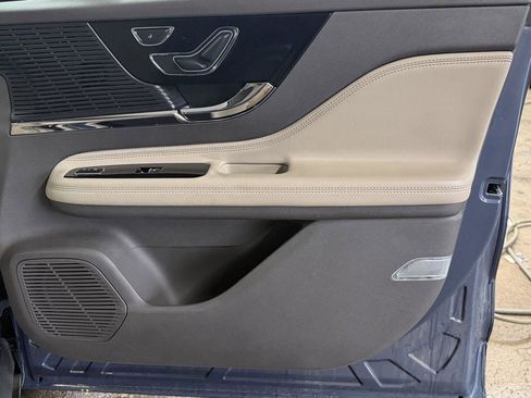 Used 2022 Lincoln Corsair Reserve image 27