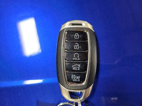 Used 2023 Hyundai Elantra SEL w/ Cargo Package FWD image 32