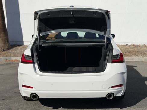 Used 2024 BMW 330i Sedan w/ Premium Package image 13