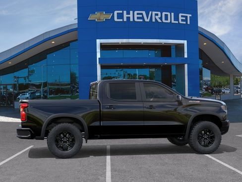 New 2026 Chevrolet Silverado 1500 ZR2 w/ Dark Appearance Package AWD/4WD image 32