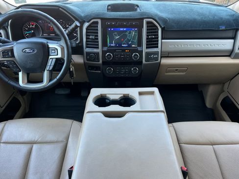 Used 2021 Ford F250 Lariat w/ Lariat Value Package AWD/4WD image 3