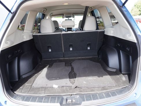 Used 2021 Subaru Forester AWD/4WD image 12