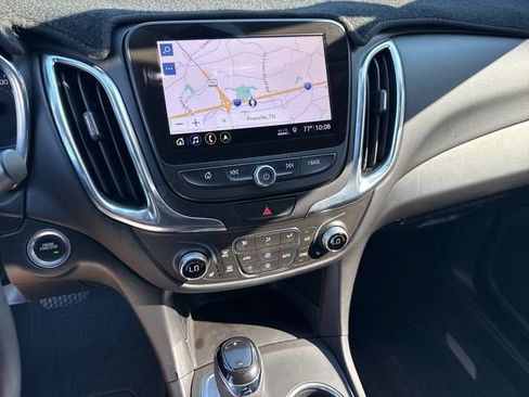 Used 2021 Chevrolet Equinox LT FWD image 18