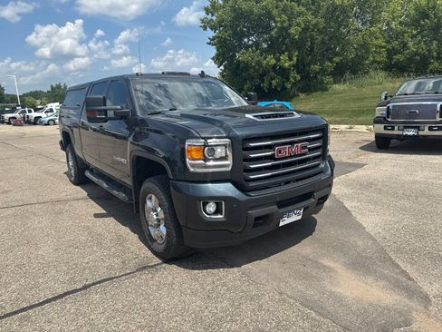 Used 2019 GMC Sierra 3500 SLT w/ Duramax Plus Package AWD/4WD image 3