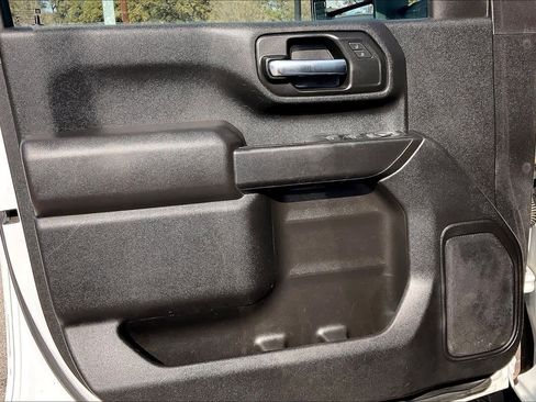 Used 2022 Chevrolet Silverado 2500 Custom w/ Custom Convenience Package image 21