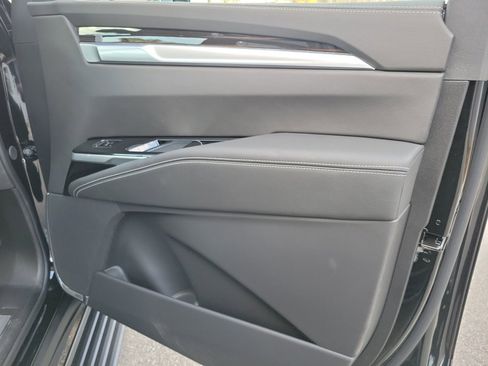 New 2026 Cadillac Escalade Luxury image 31