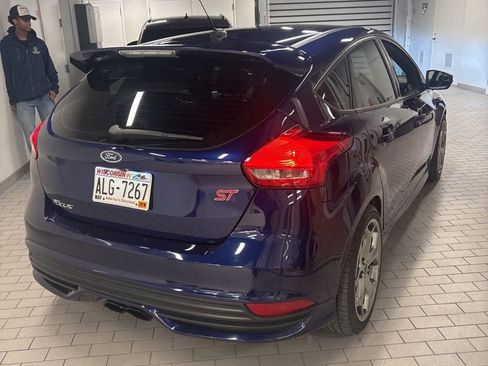 Used 2016 Ford Focus ST image 4