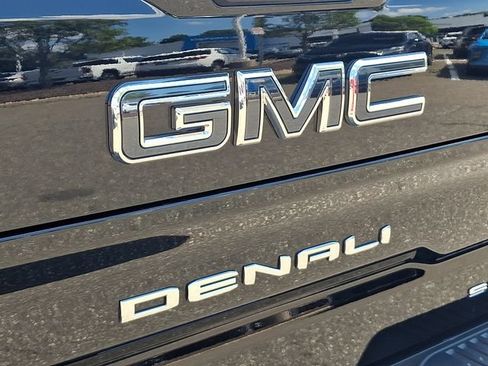 Used 2025 GMC Sierra 1500 Denali Ultimate AWD/4WD image 32