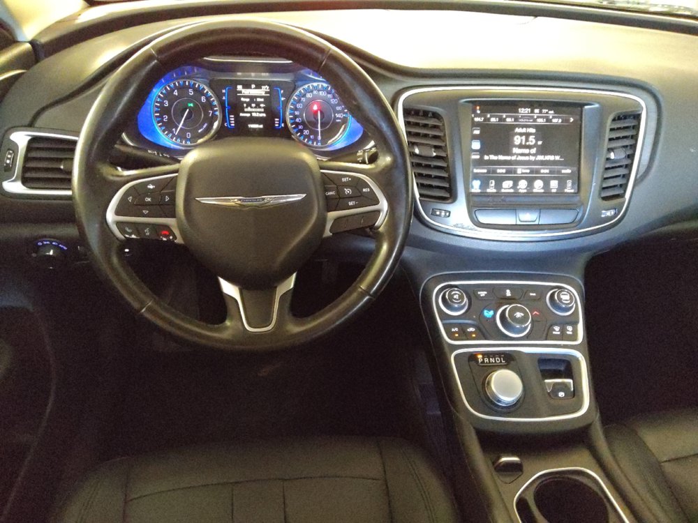 Used 2016 Chrysler 200 Limited FWD image 22