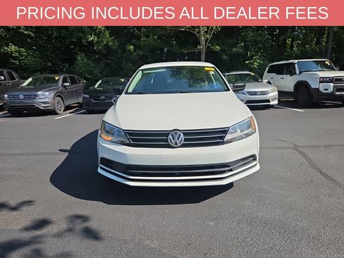 Used 2015 Volkswagen Jetta SE FWD image 2