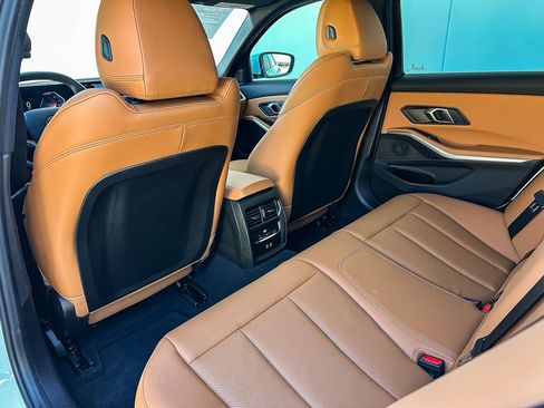 New 2025 BMW 330i xDrive Sedan w/ Convenience Package image 29