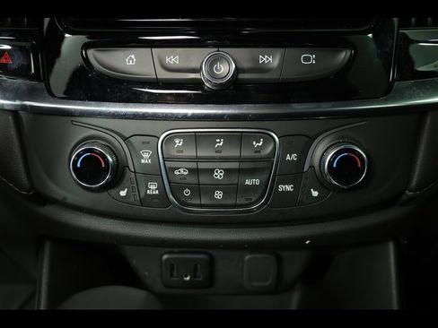 Used 2023 Chevrolet Traverse LT w/ Midnight/Sport Edition image 25