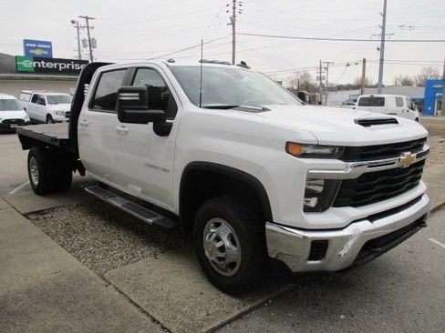 Used 2024 Chevrolet Silverado 3500 LT image 3