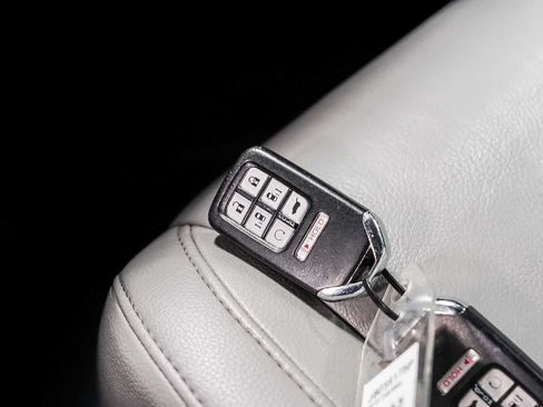 Used 2018 Honda Odyssey EX-L image 29