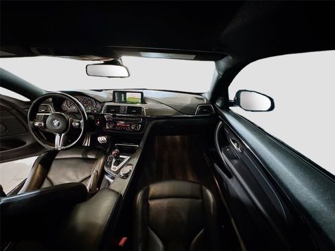 Used 2019 BMW M4 Coupe w/ Competition Package RWD image 22