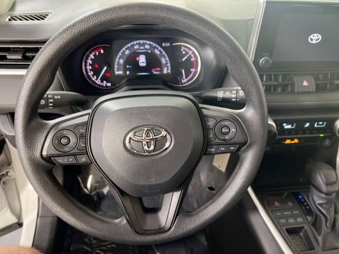 Used 2023 Toyota RAV4 LE image 11