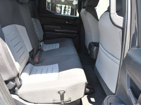 Used 2025 Toyota Tacoma TRD Sport AWD/4WD image 28