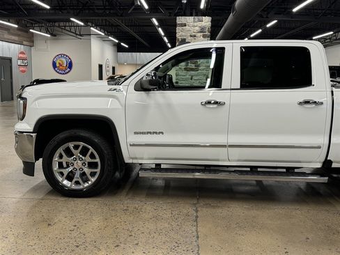 Used 2017 GMC Sierra 1500 SLT w/ SLT Premium Package AWD/4WD image 5