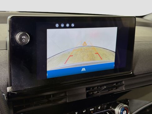 Used 2024 Honda Prologue EX image 16