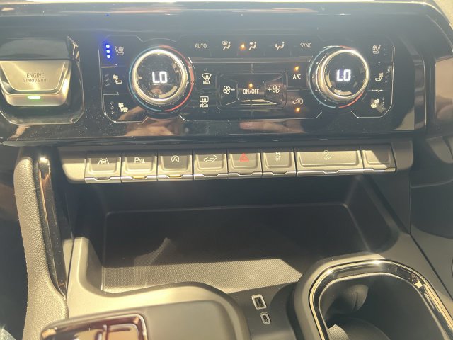 New 2026 GMC Sierra 1500 AT4 w/ AT4 Premium Package AWD/4WD image 17