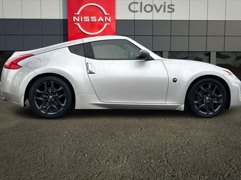 Used 2016 Nissan 370Z Coupe image 8