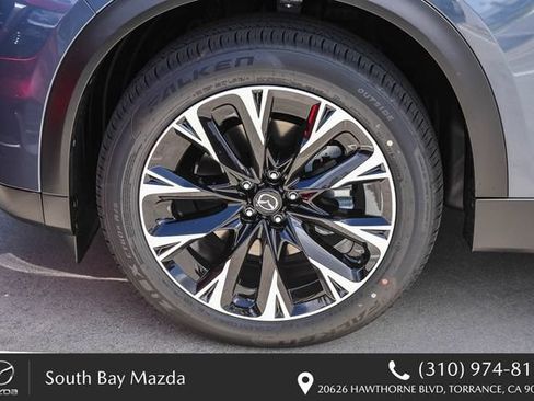 New 2026 MAZDA CX-90 Plug-In Hybrid w/ Premium Plus AWD/4WD image 11