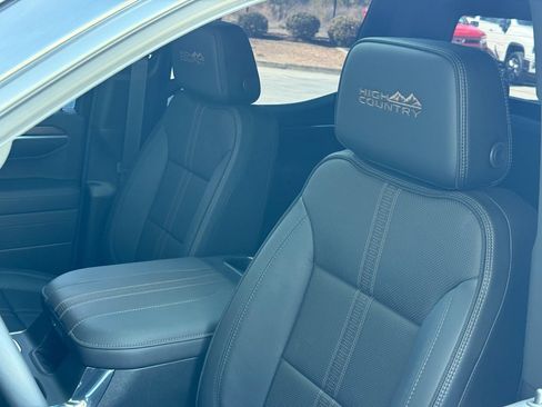 Used 2023 Chevrolet Silverado 1500 High Country w/ Z71 Off-Road Package image 18