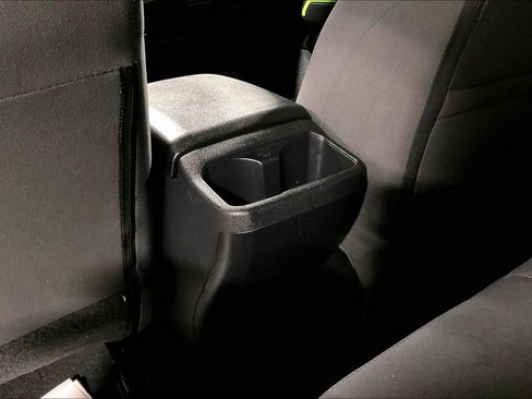 Used 2019 Toyota Tacoma TRD Off-Road image 30