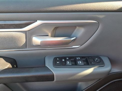Used 2022 RAM 1500 Big Horn AWD/4WD image 11