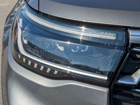 Used 2026 Ford Explorer Platinum RWD image 10