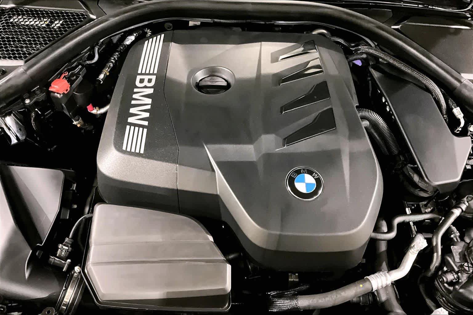 Used 2025 BMW 330i xDrive Sedan w/ Premium Package AWD/4WD image 30