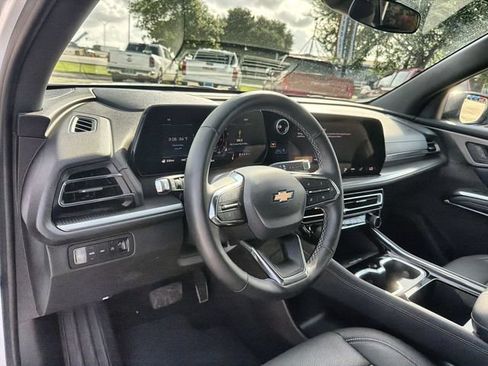 Certified 2026 Chevrolet Traverse LT AWD/4WD image 10