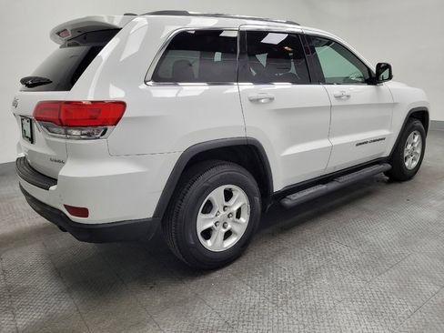 Used 2017 Jeep Grand Cherokee Laredo w/ Quick Order Package 2BE image 10