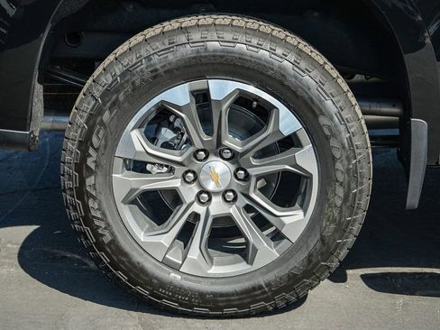 New 2026 Chevrolet Silverado 1500 High Country AWD/4WD image 12