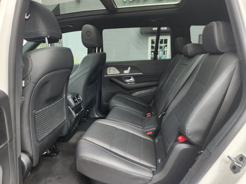 Used 2024 Mercedes-Benz GLS 450 4MATIC w/ AMG Line Exterior image 32